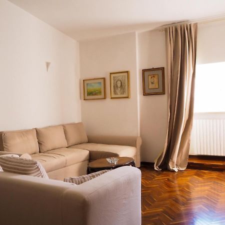 Terrazza Cavour Lägenhet Bari Exteriör bild